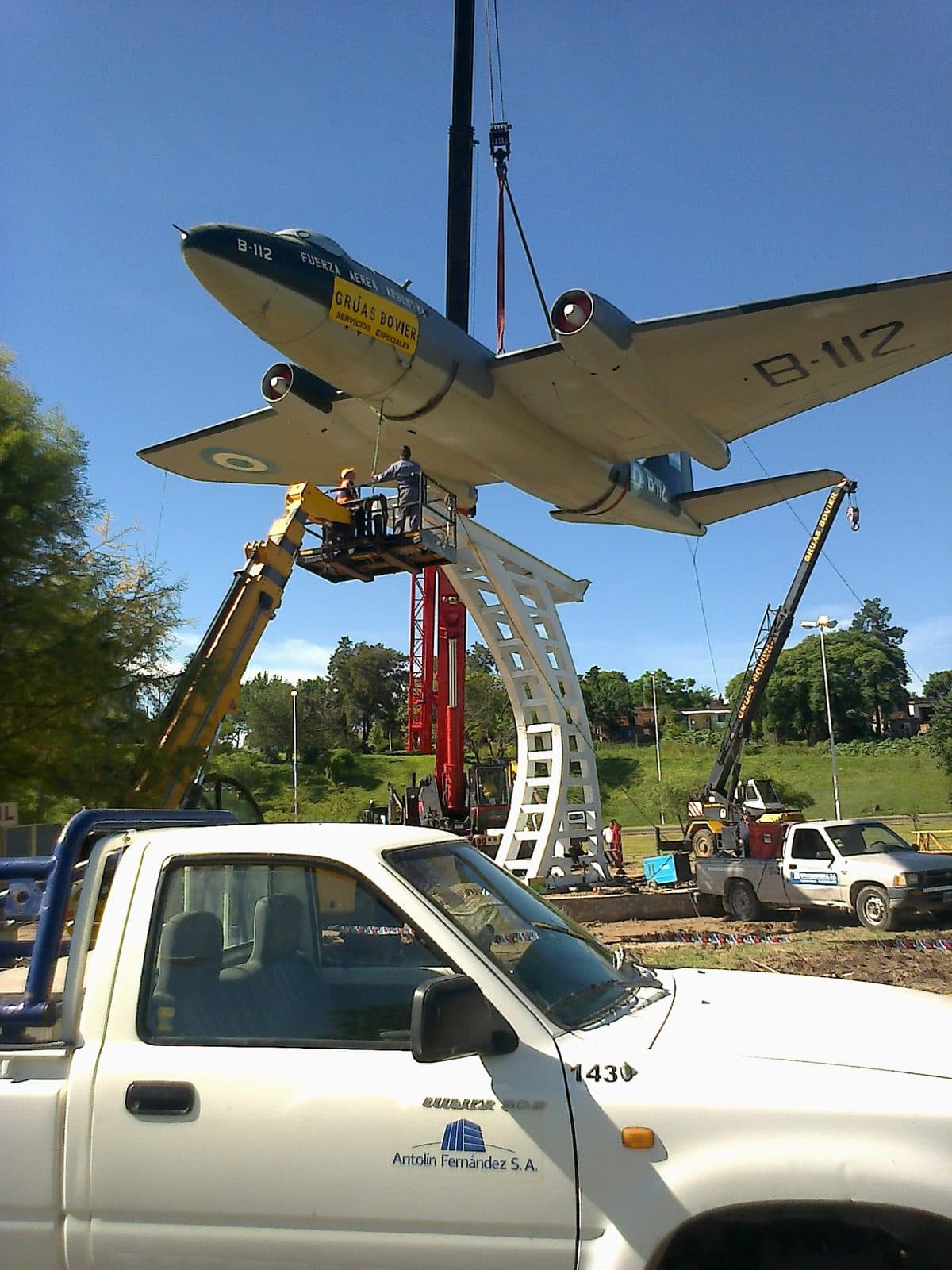 Basamento y Montaje del Avión Canberra B-112 — imagen 16