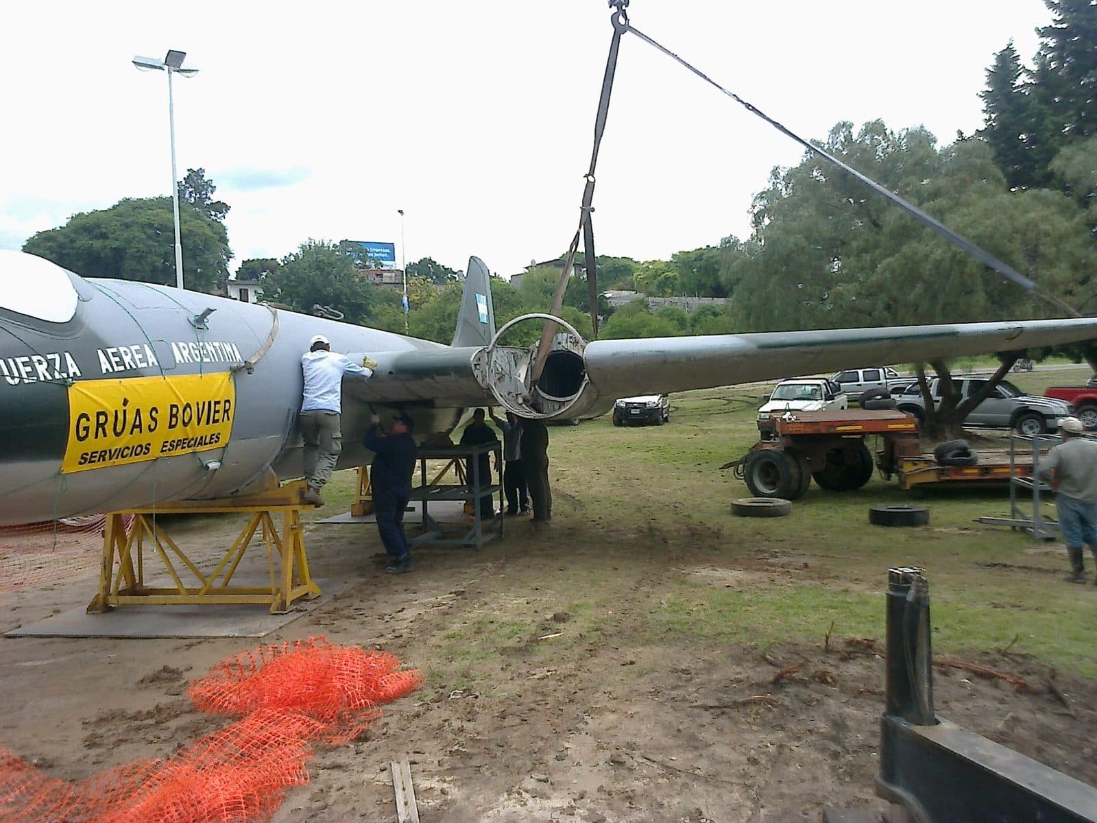 Basamento y Montaje del Avión Canberra B-112 — imagen 7