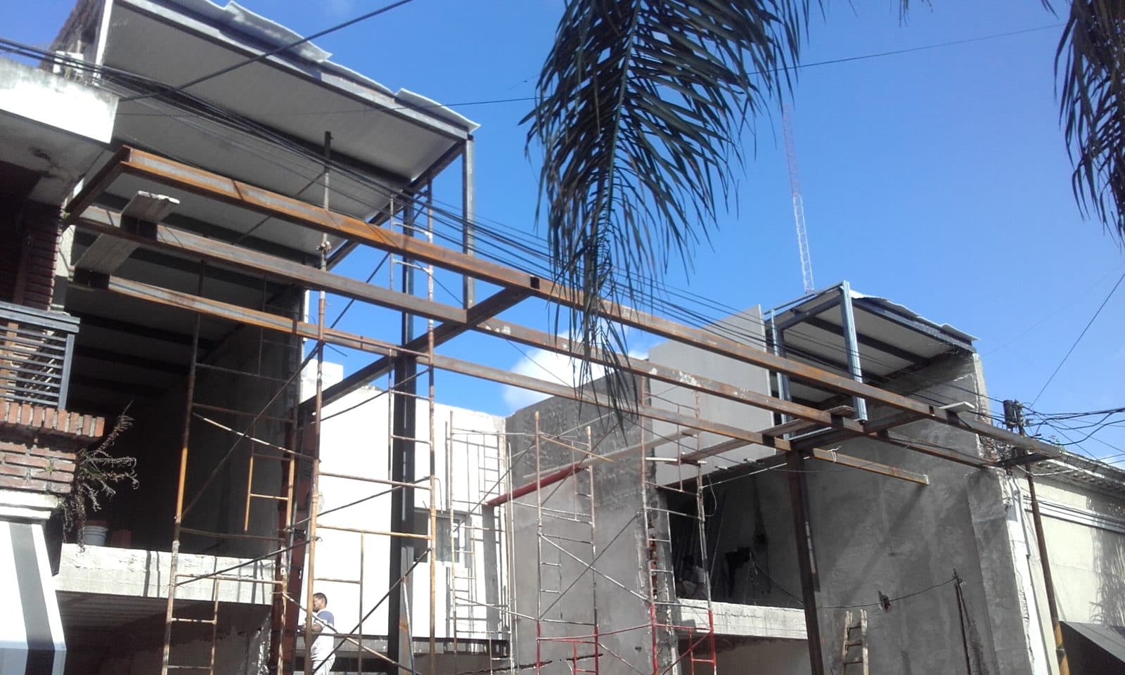 Locales Comerciales — Calle Cervantes