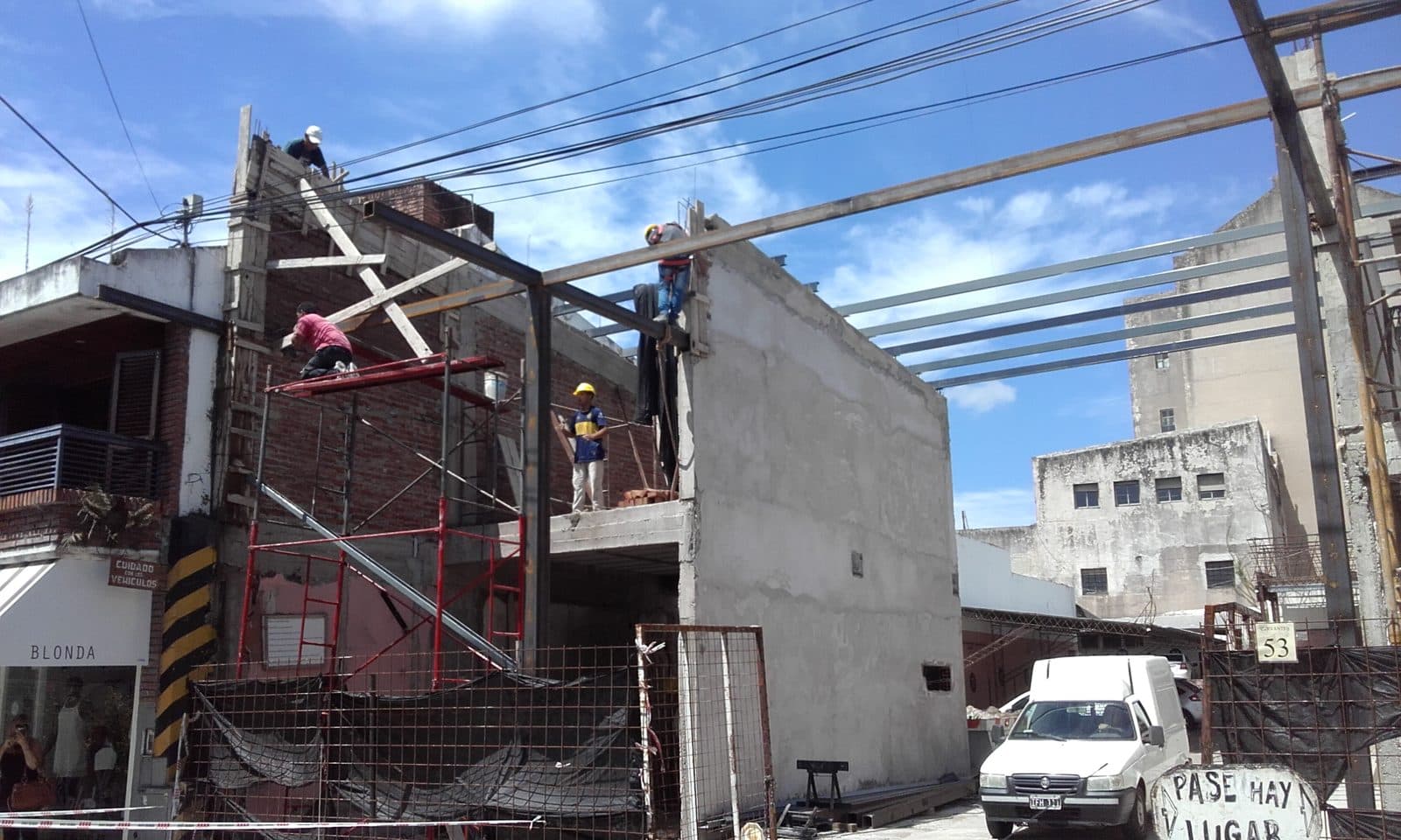 Locales Comerciales — Calle Cervantes — imagen 10