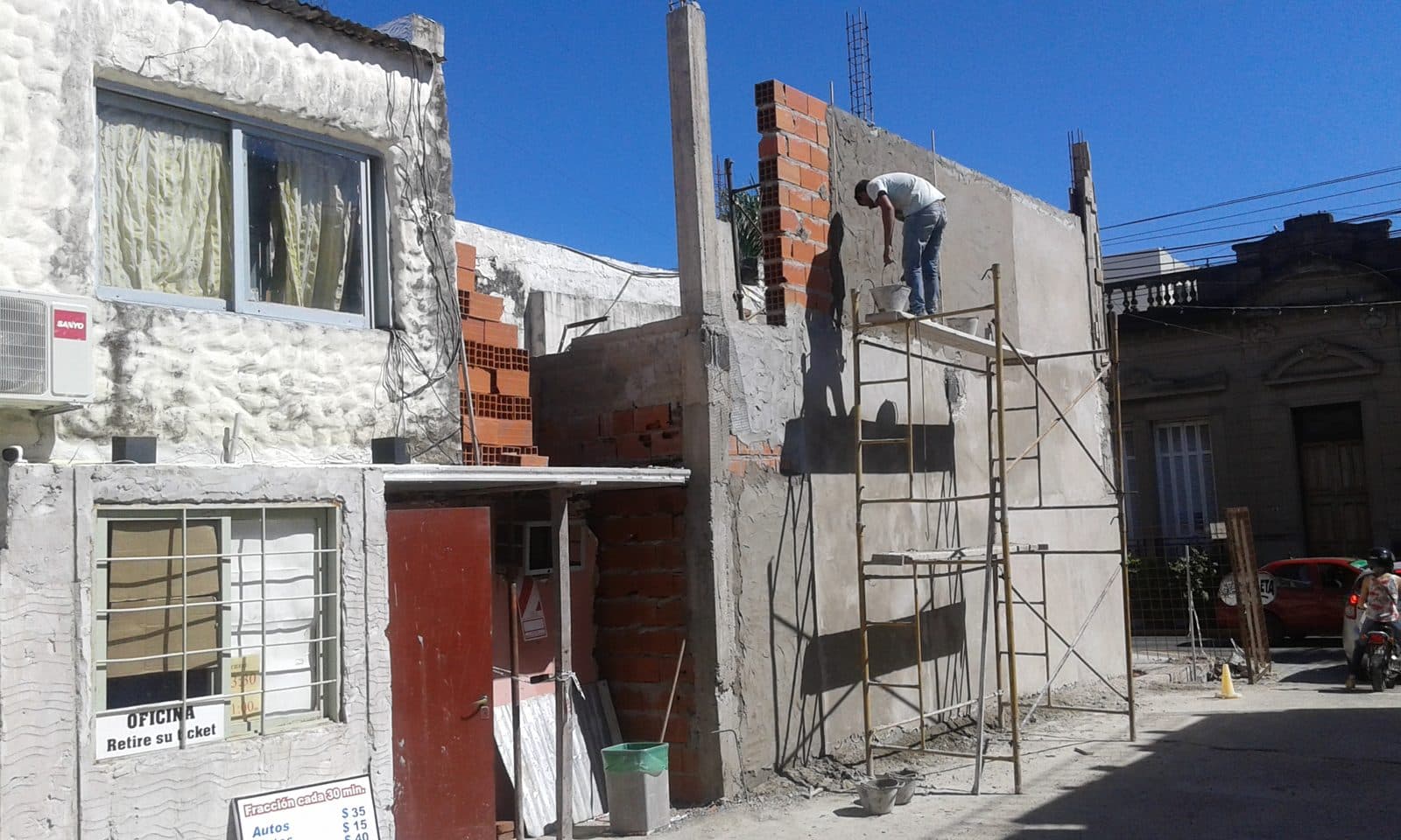 Locales Comerciales — Calle Cervantes — imagen 13